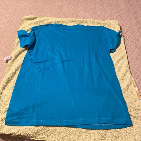 Graphic Tee NWT - Picture 5 of 5